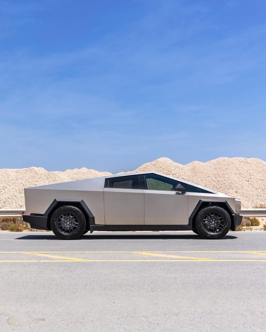 Tesla Cybertruck — alternate angle